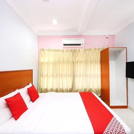 Super Oyo 720 Corridor Hotel 2 Pekan Exterior photo