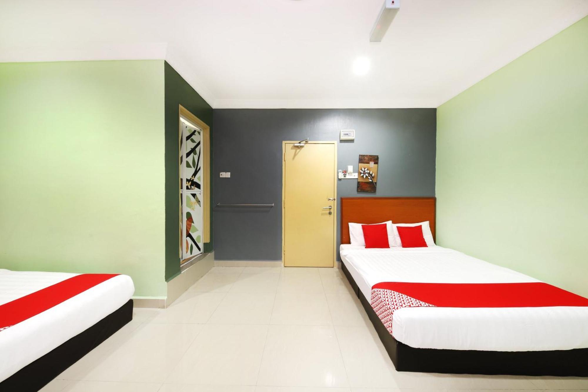 Super Oyo 720 Corridor Hotel 2 Pekan Exterior photo